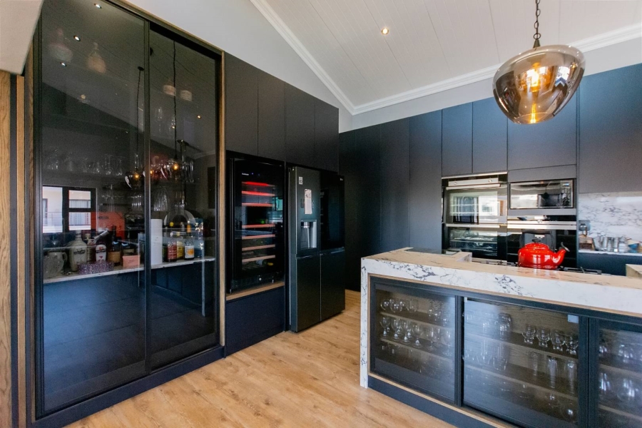 3 Bedroom Property for Sale in Calypso Beach Western Cape